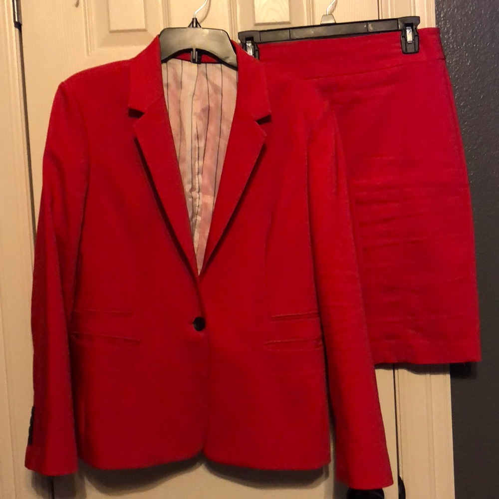 Express PINK Suit jacket and pencil skirt size 14